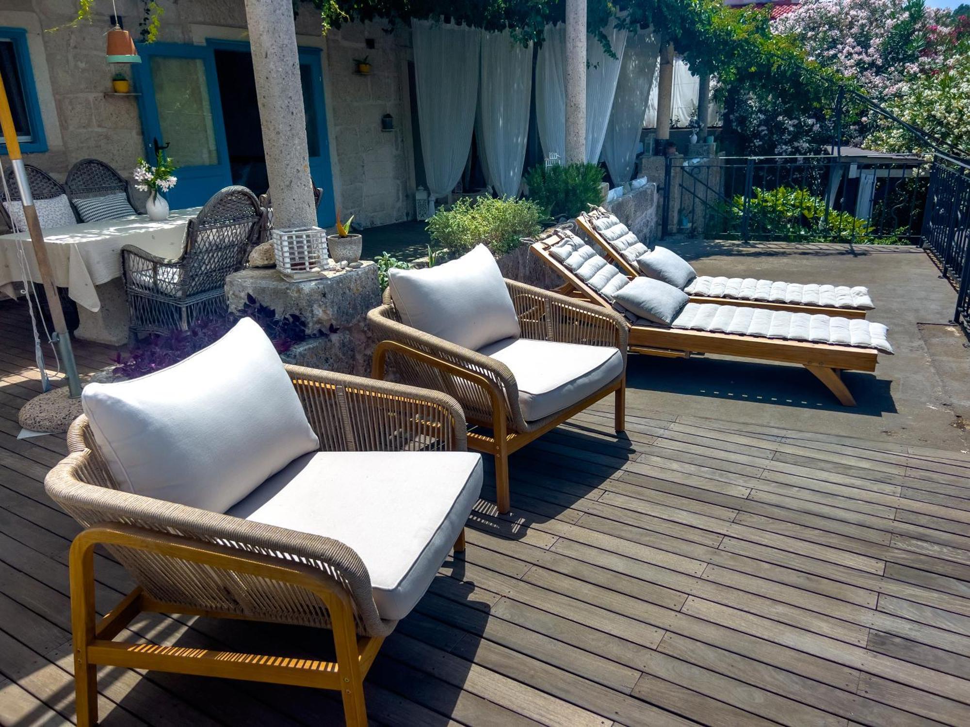 Eco Aparthotel The Dreamers'S Club Lumbarda Exterior photo